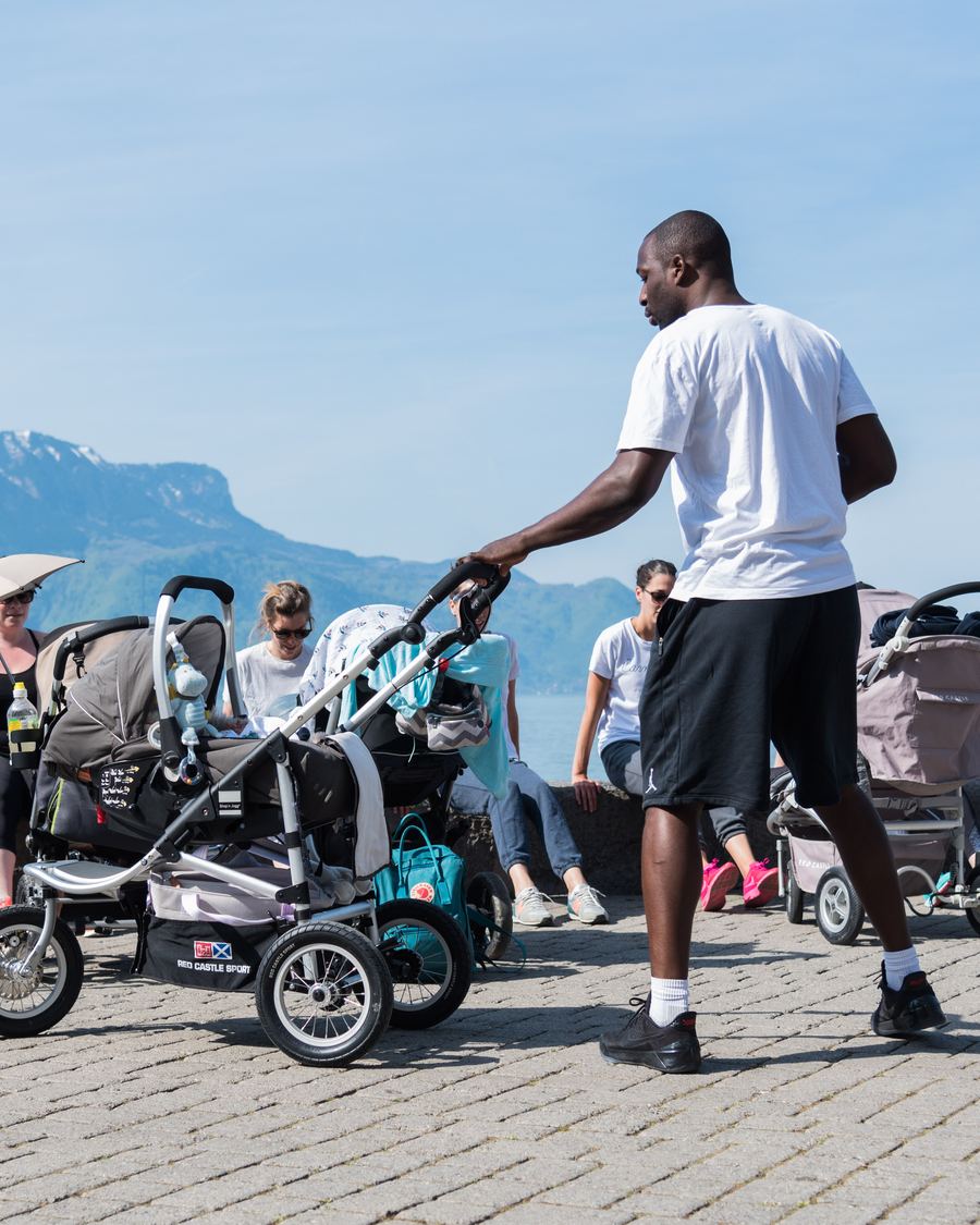 Séance de coaching sportif en extérieur pour femme à Lausanne
